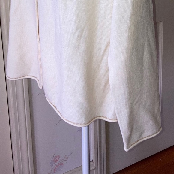 Cardigan with Large Flower Embellishment - Picture 7 of 9